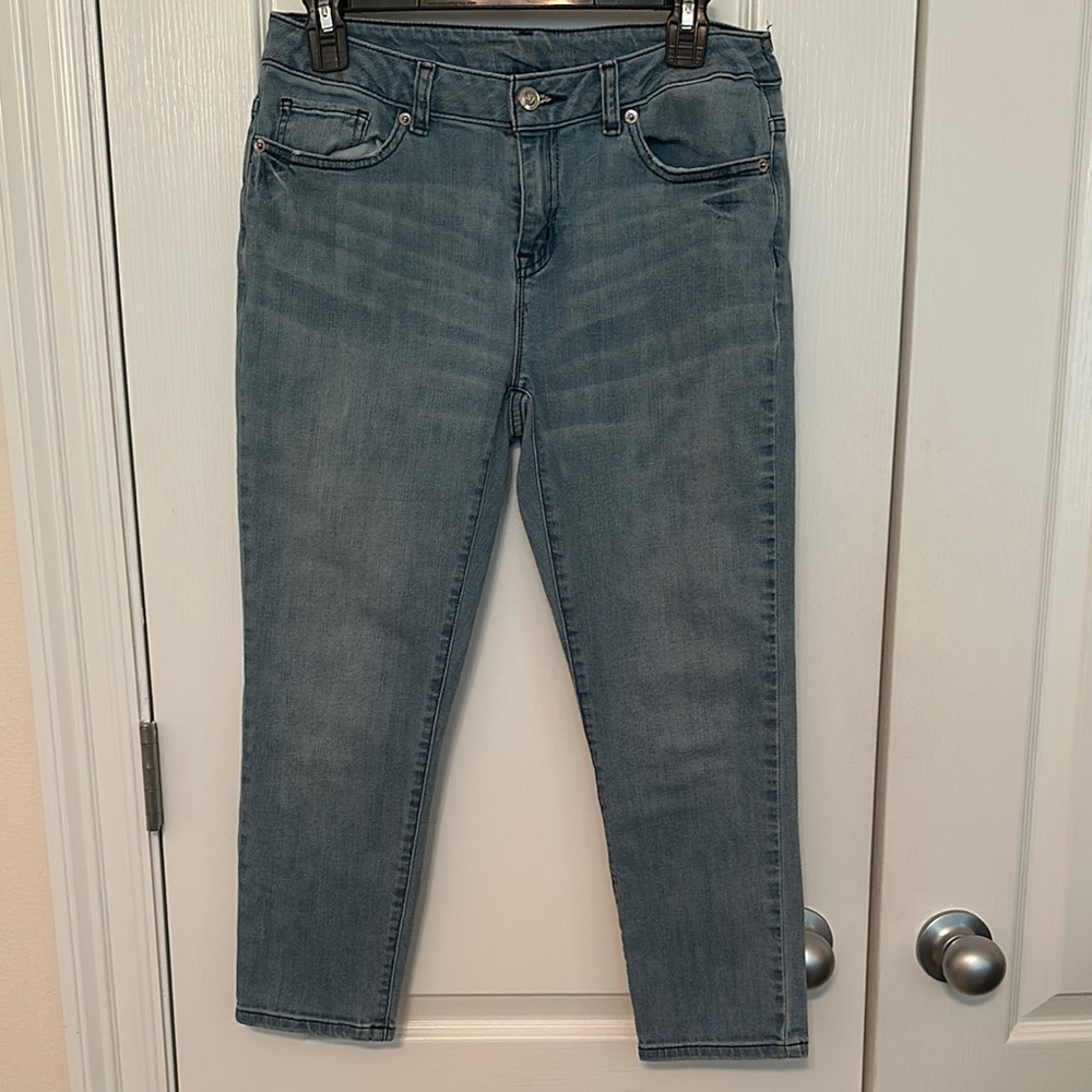 Michael Kors capri pants. Size 4. In good condition